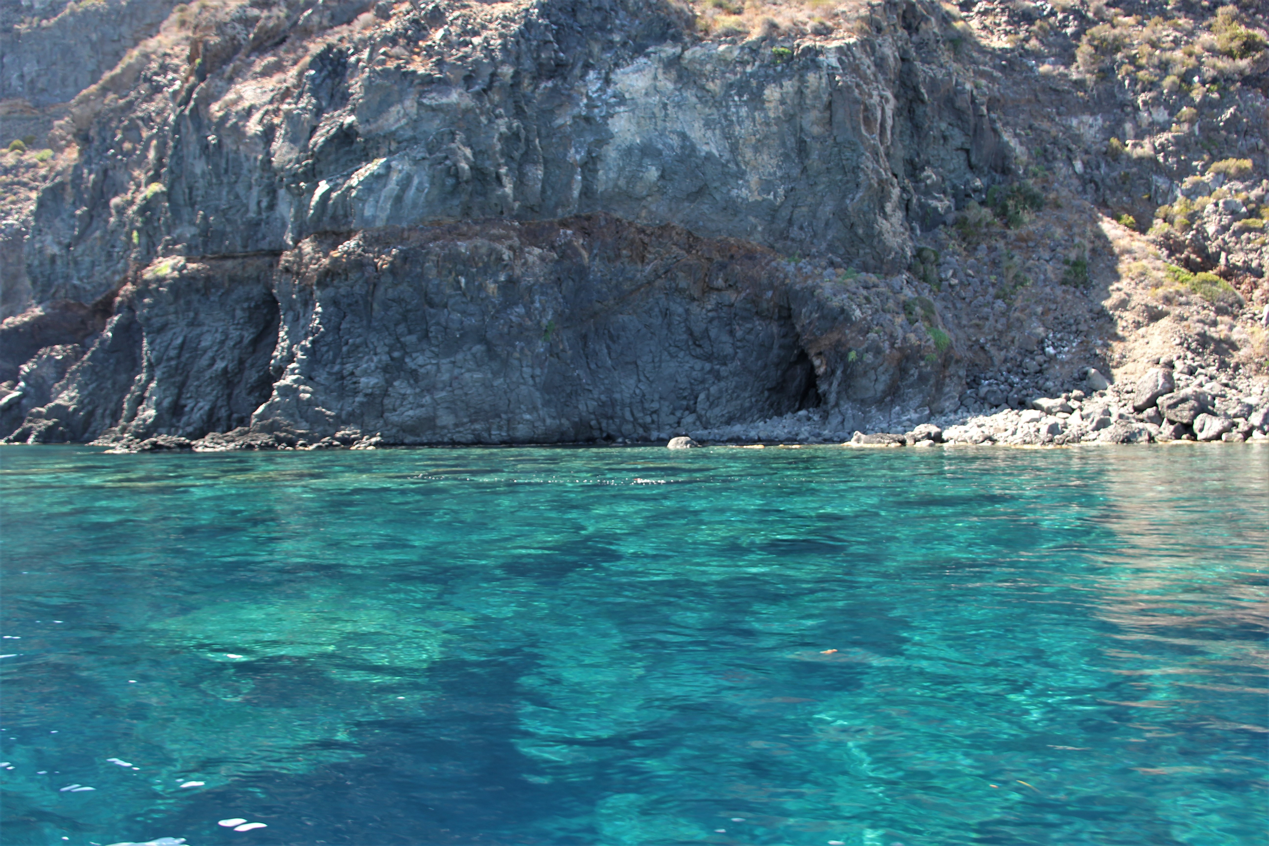 mare dietro l'isola di Pantelleria